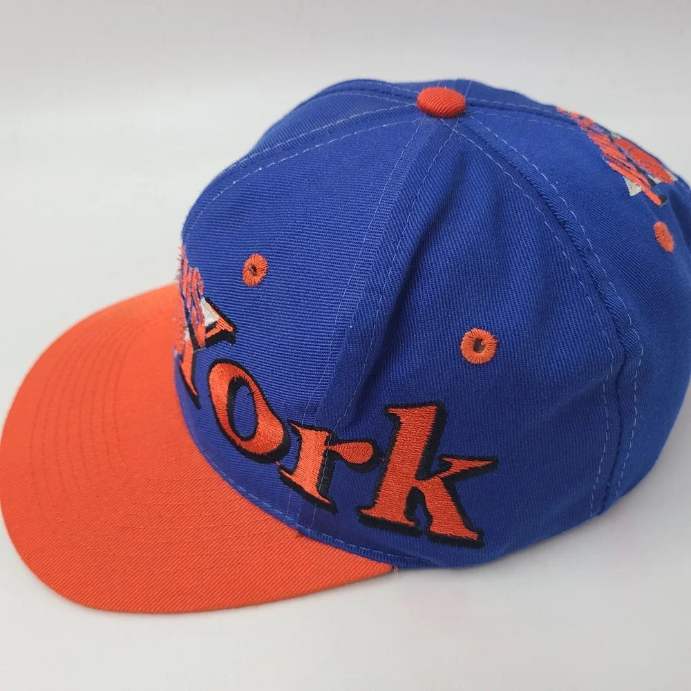 Vintage New York Knicks Hat Snapback (Fits‎ Small) Logo 7 Blue NBA Big Wrap Logo